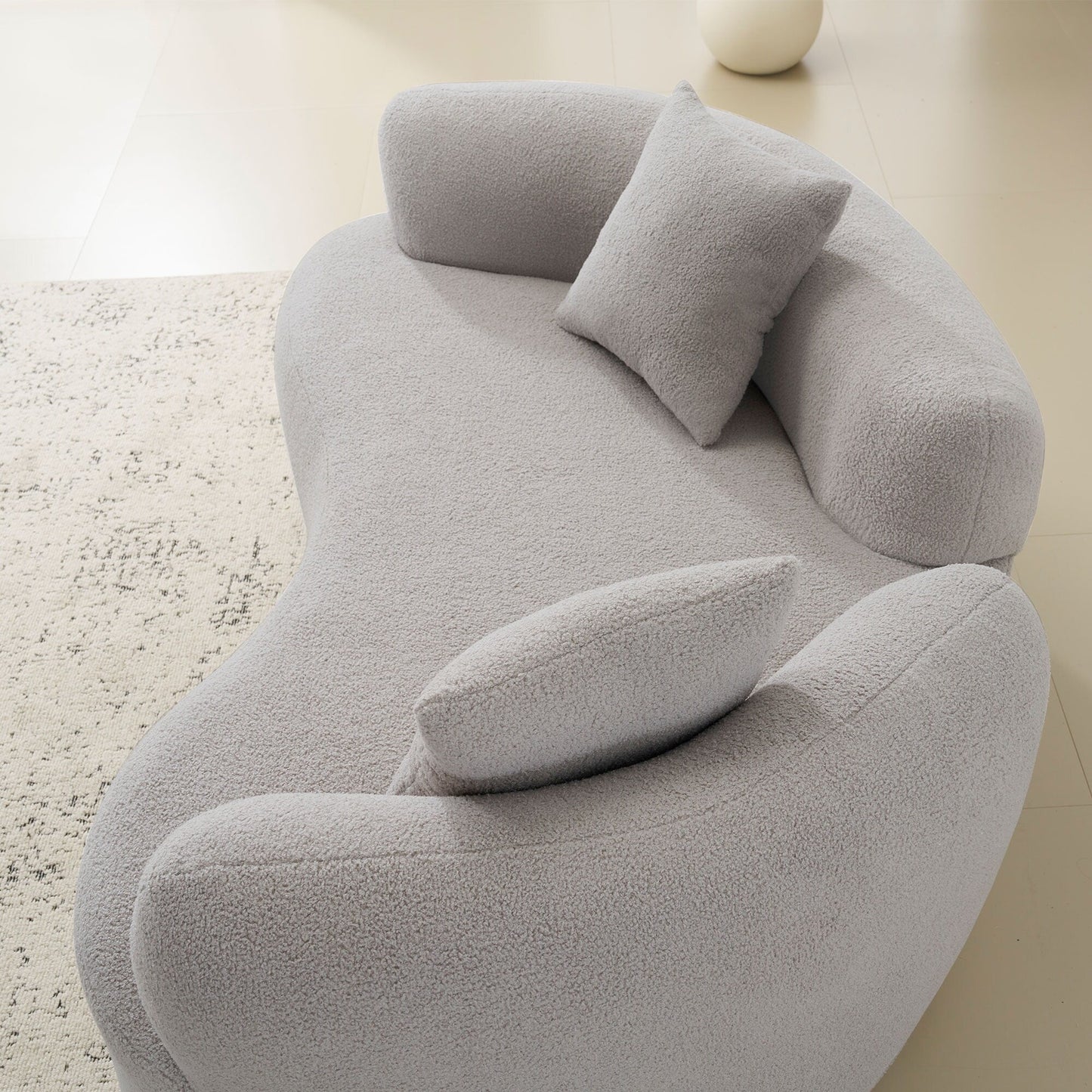 Canapé causeuse incurvé gris de 66,93 pouces, entièrement en éponge de compression, tissu velours Teddy, canapé compact sans assemblage