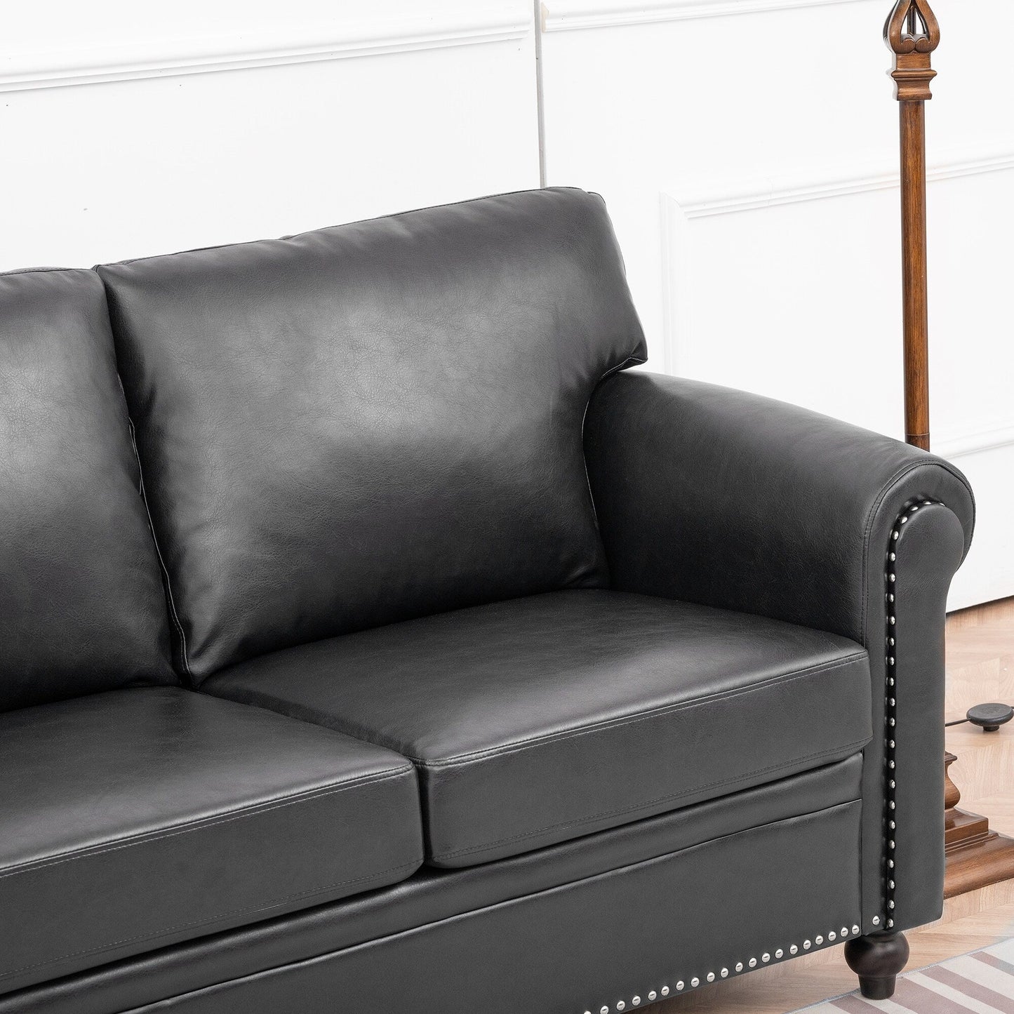 Canapé 3 places en tissu à accoudoirs enroulables, assise à ressorts ensachés, dossier en mousse PP et structure en bois massif (83,86 €)