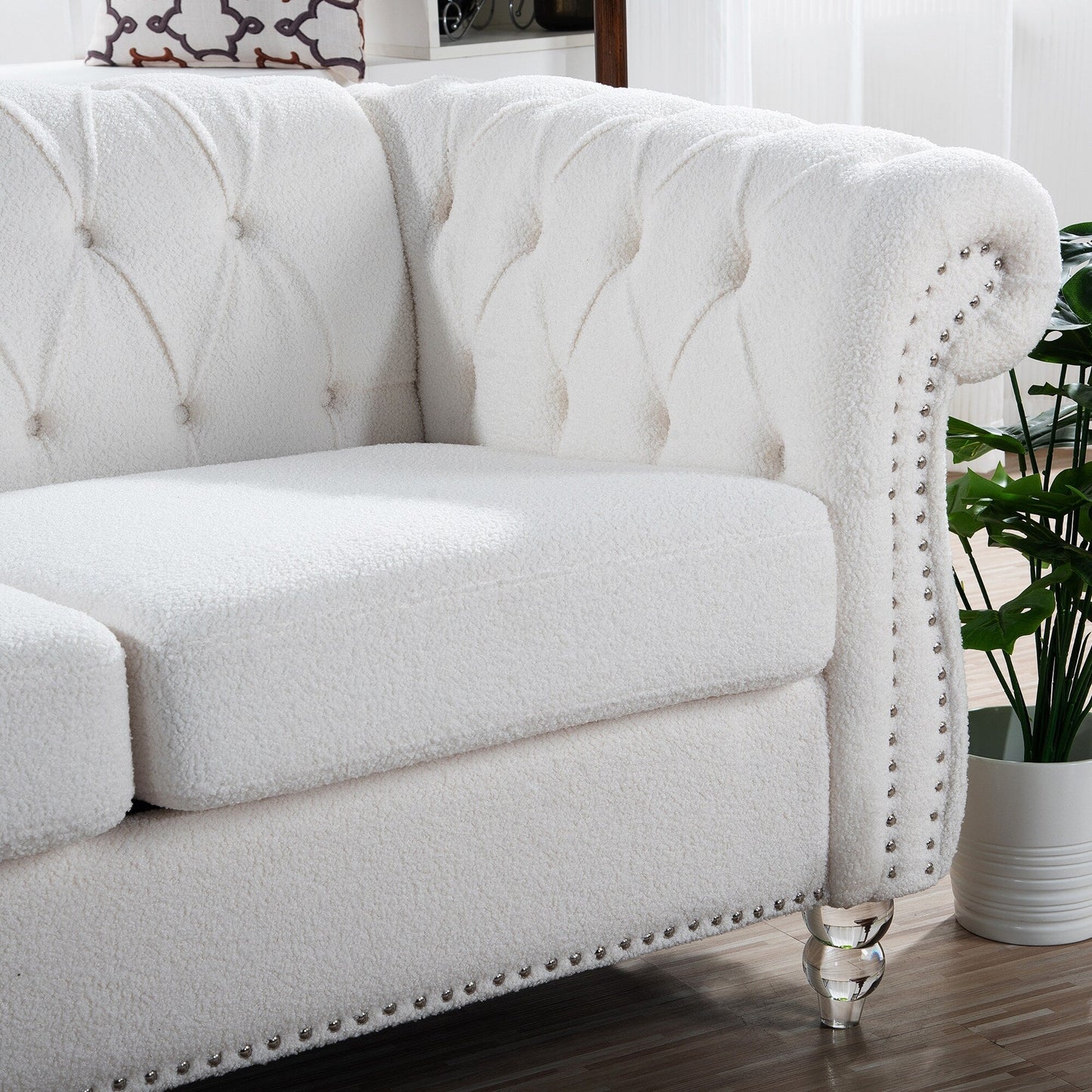 Canapé Chesterfield en polyester 84,65 avec accoudoirs roulés (3 places)