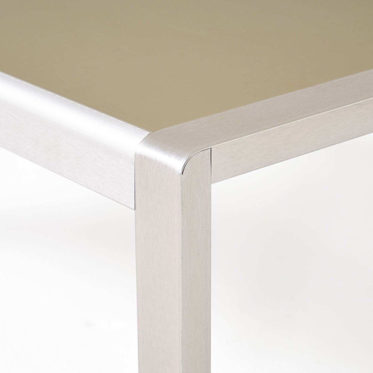 Salon de jardin Cape Coral en aluminium 3 pièces avec table en C par Christopher Knight Home