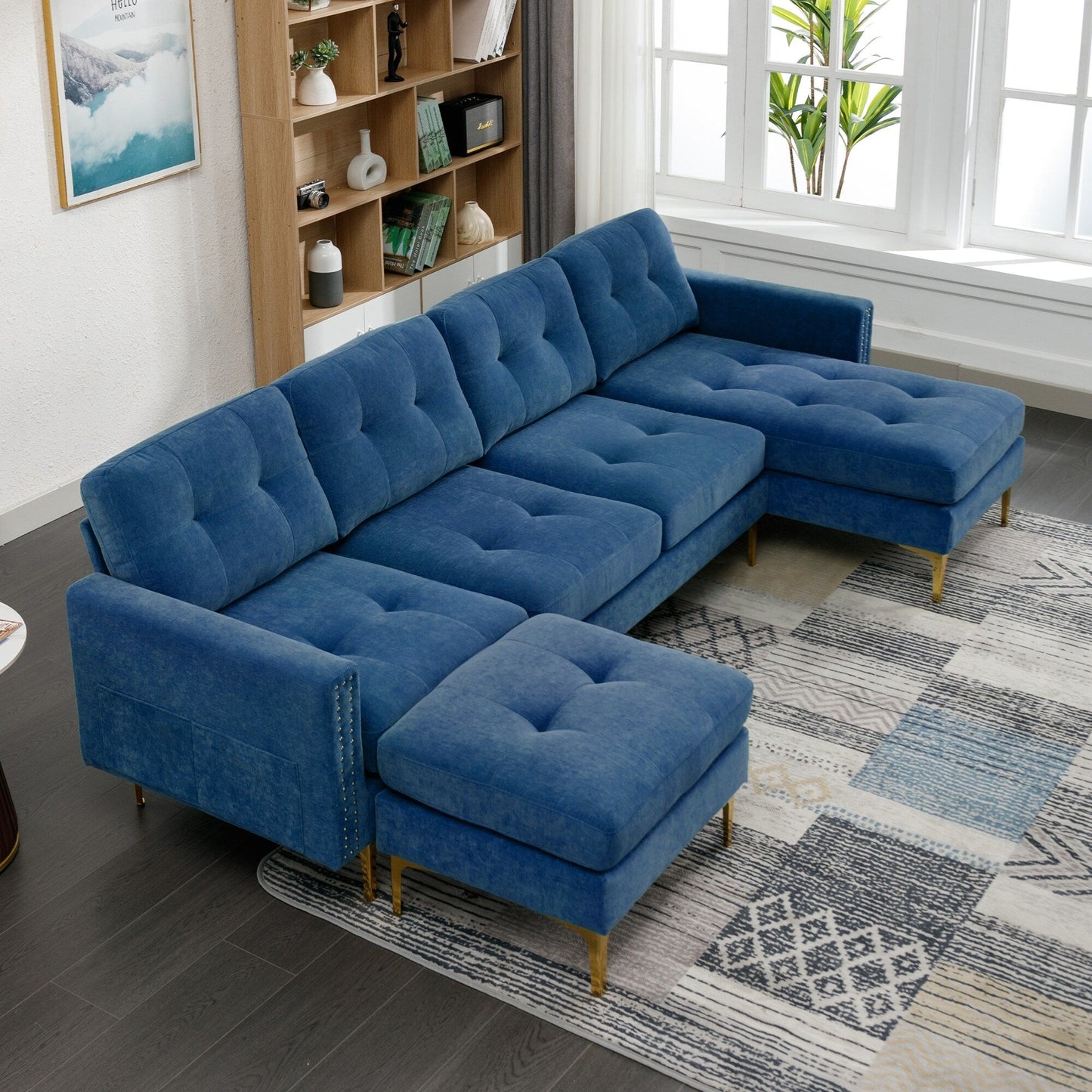 Canapé sectionnel convertible en velours en forme de L avec pouf amovible et pieds en métal doré pour le salon