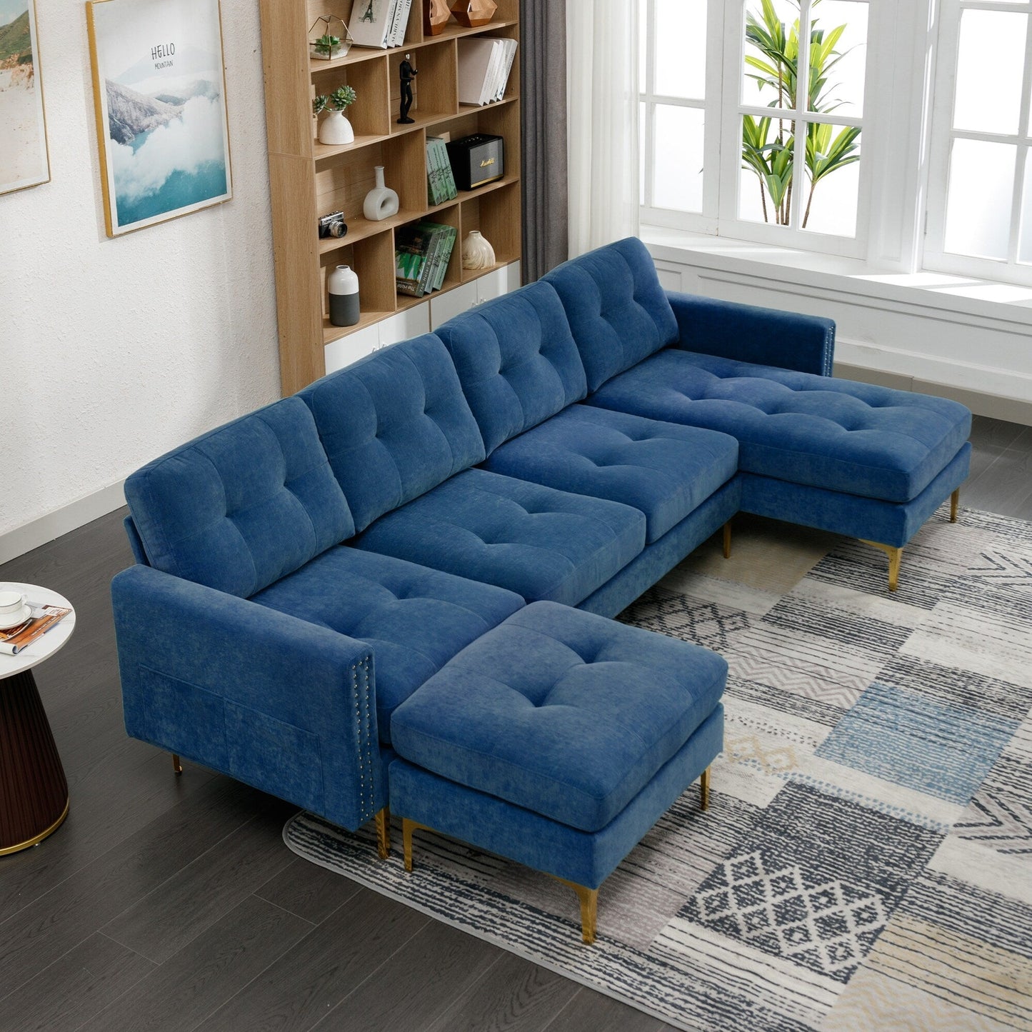 Canapé sectionnel convertible en velours en forme de L avec pouf amovible et pieds en métal doré pour le salon