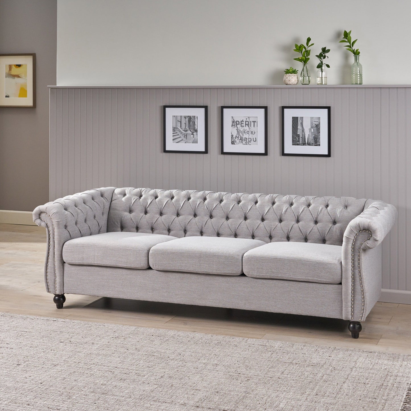 Canapé Chesterfield 3 places gris 84,75 po capitonné avec têtes de clous et pieds