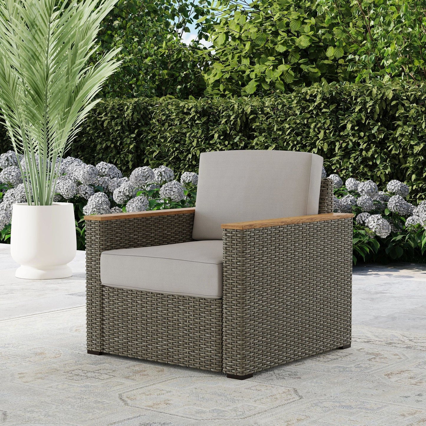 Ensemble de 4 fauteuils et poufs d'extérieur Boca Raton de Homestyles avec coussins