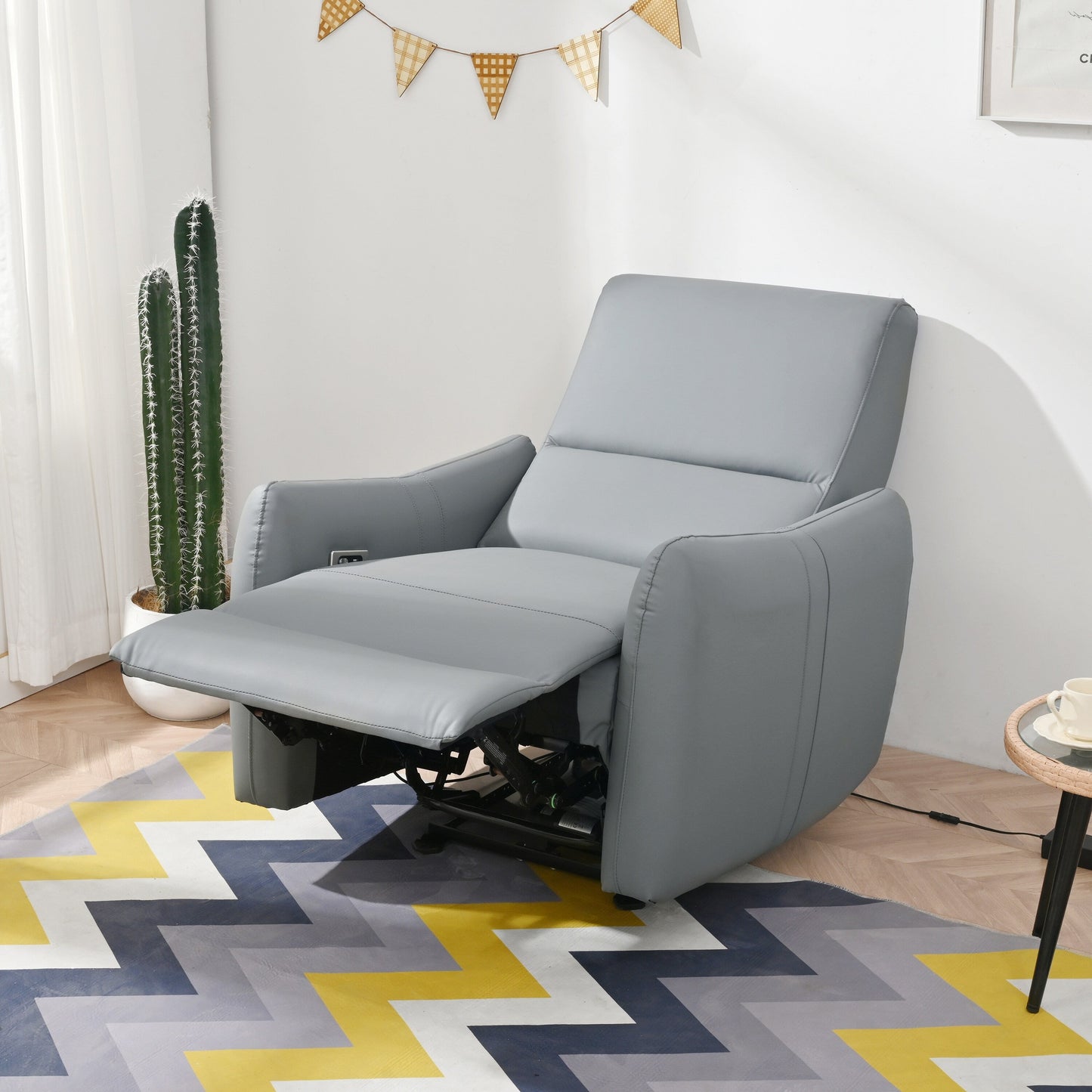 Fauteuil inclinable électrique en cuir PU avec port USB-C et capacité de charge de 150 kg