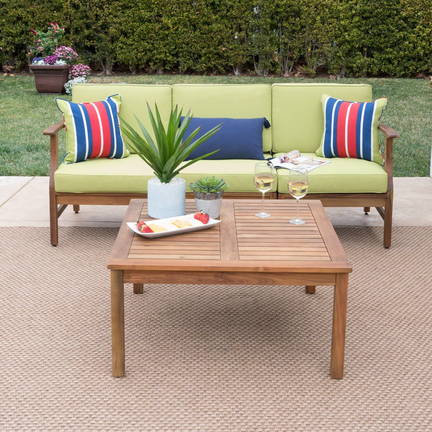 Ensemble canapé et table d'extérieur Perla en acacia, 4 pièces, rembourré, par Christopher Knight Home