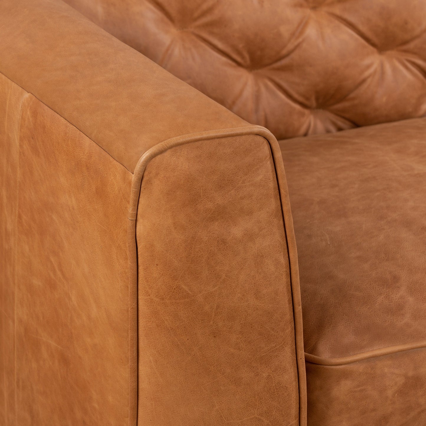 Canapé d'appartement Poly & Bark Essex 74 - Cuir italien véritable pleine fleur