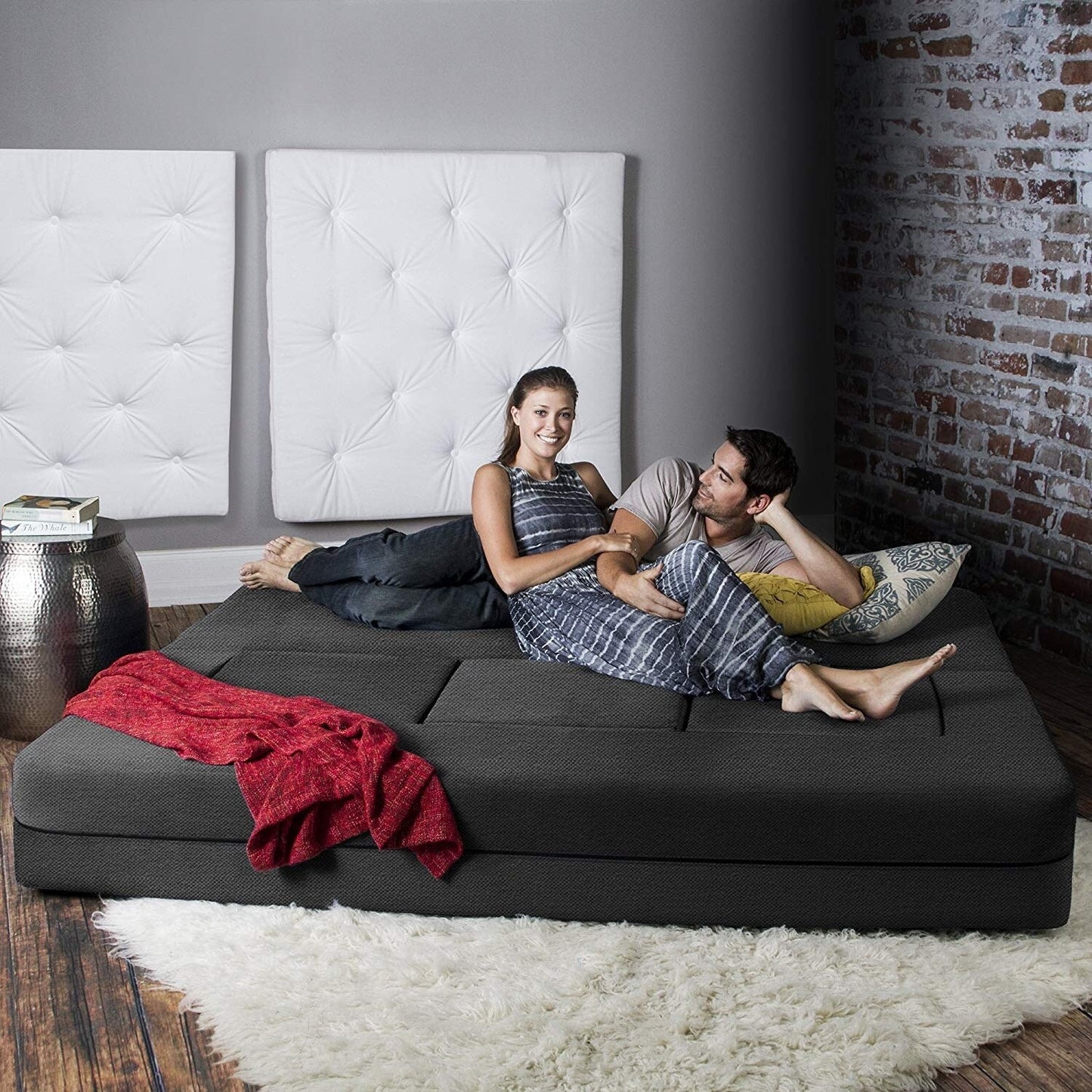 Canapé-lit convertible California King et poufs Porch & Den