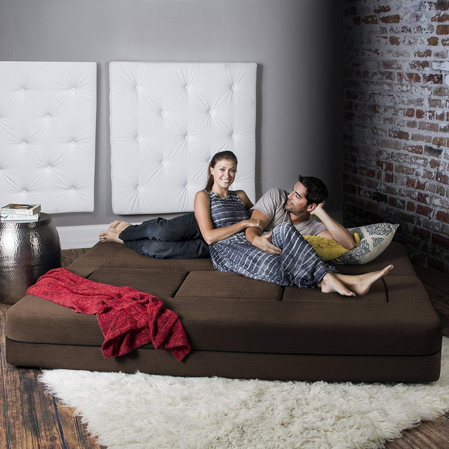 Canapé-lit convertible California King et poufs Porch & Den