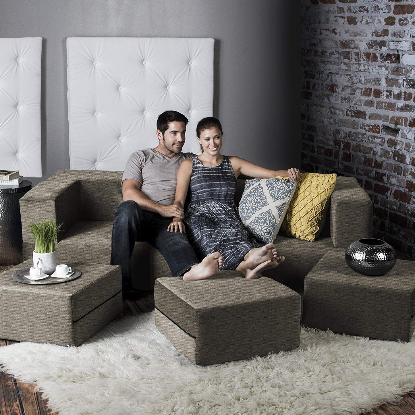 Canapé-lit convertible California King et poufs Porch & Den