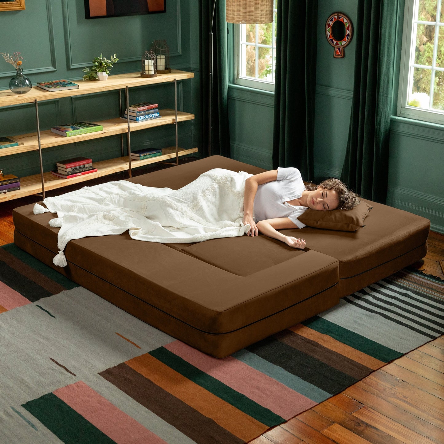Canapé-lit convertible California King et poufs Porch & Den