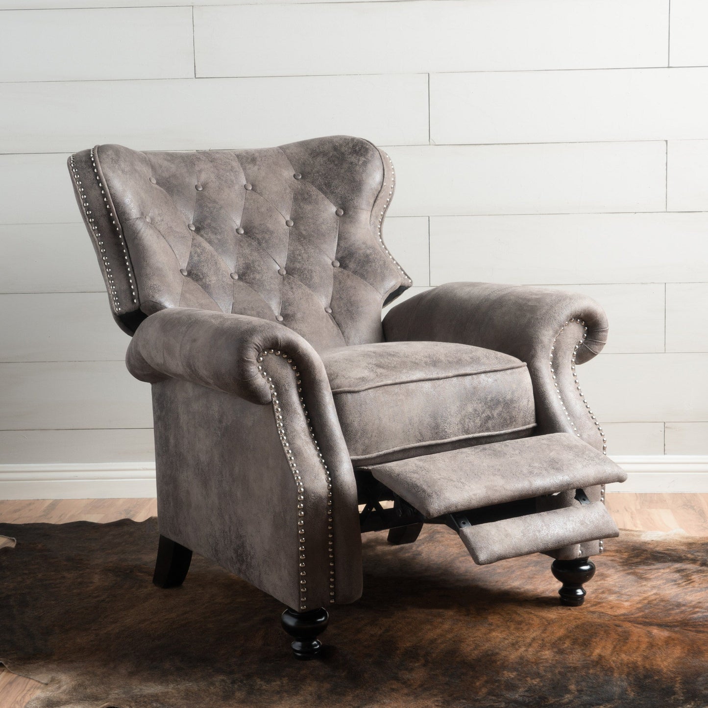 Fauteuil inclinable à dossier relevable avec accoudoirs roulés de Roomfitters, profitez d'un confort cocooning