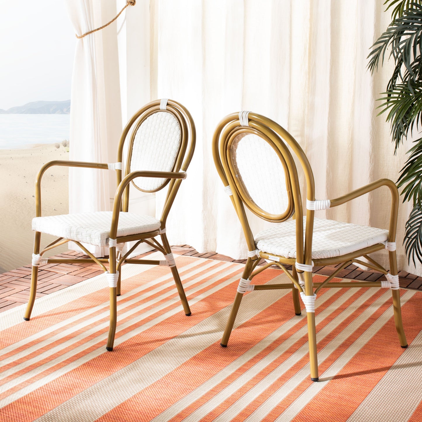 Chaises empilables Felicity French Bistro de SAFAVIEH (lot de 2) - 20 L x 35 P x 24 H
