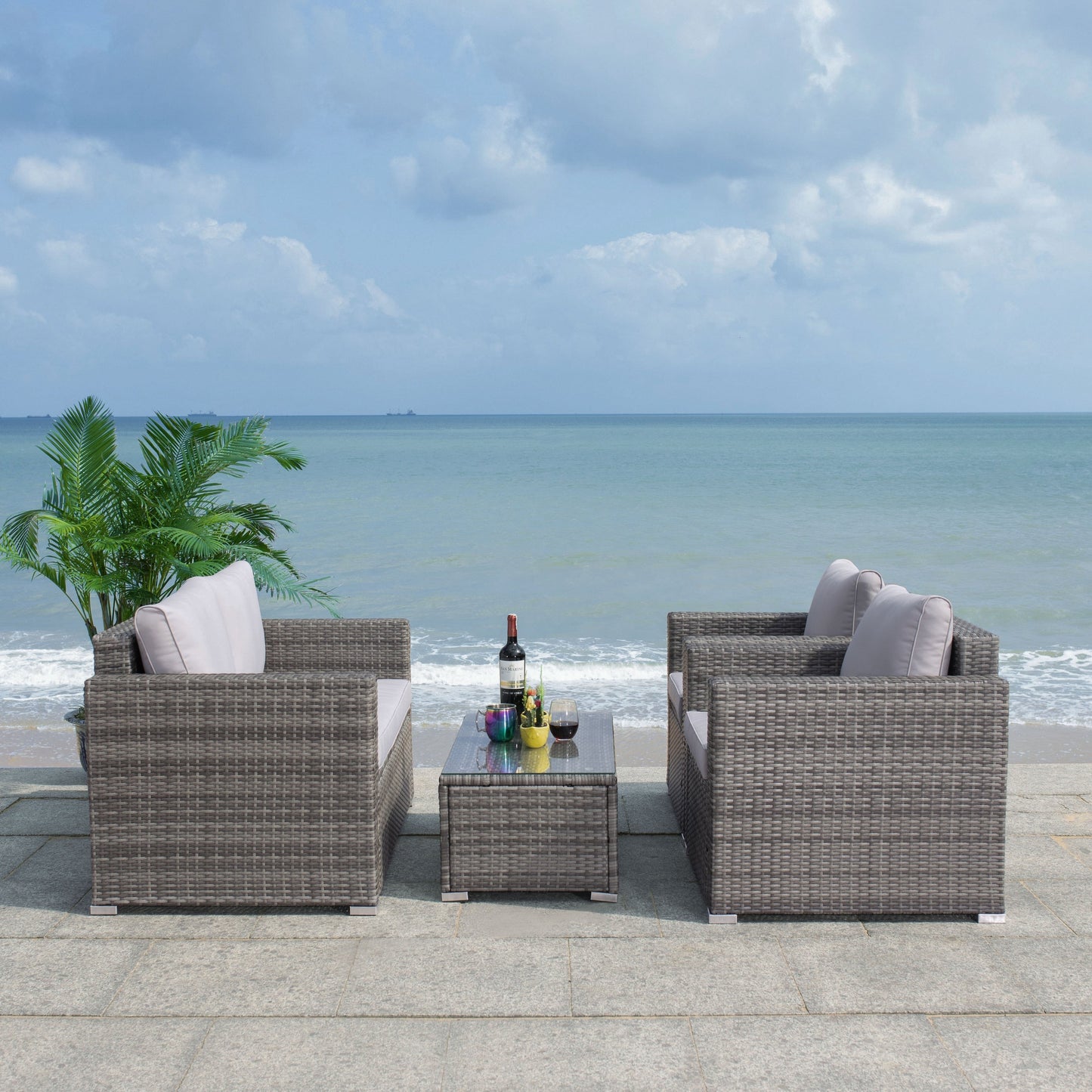 Ensemble de patio d'extérieur en osier Natalee de SAFAVIEH, 4 pièces – 50 l x 27 p x 28 h