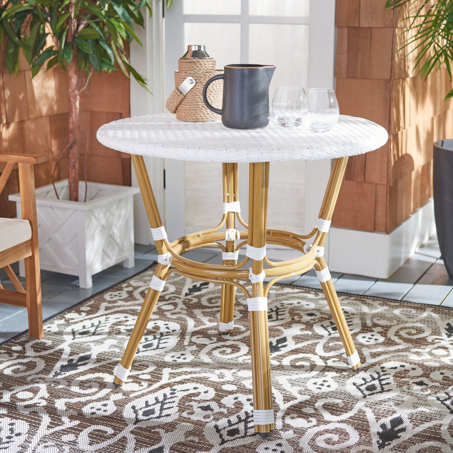Table de bistrot d'extérieur en rotin SAFAVIEH Reanna (entièrement assemblée) - 32 L x 32 P x 30 H