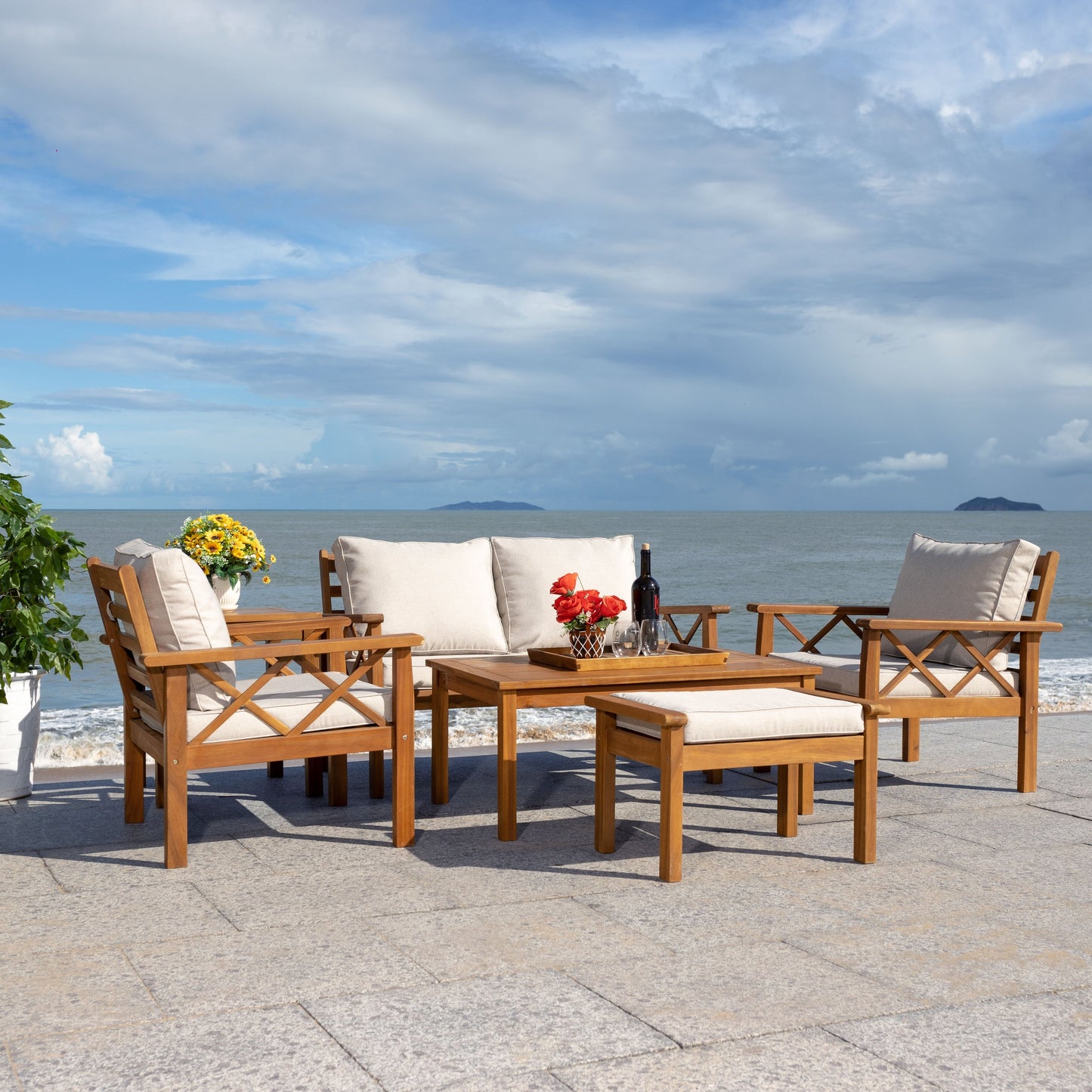 Ensemble de jardin 6 pièces SAFAVIEH Outdoor Unnur - 344 L x 30 P x 28 H