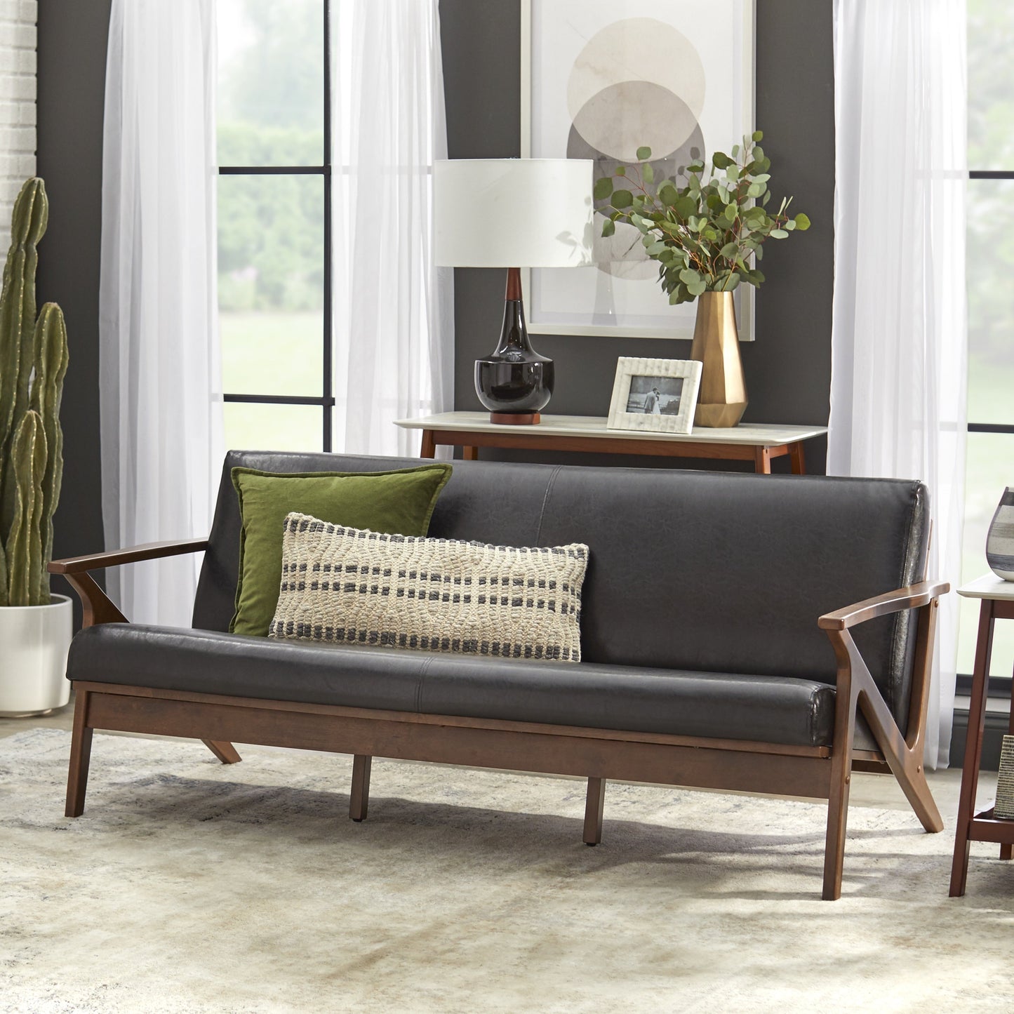 Canapé en bois massif Bianca de style Mid-Century de Simple Living