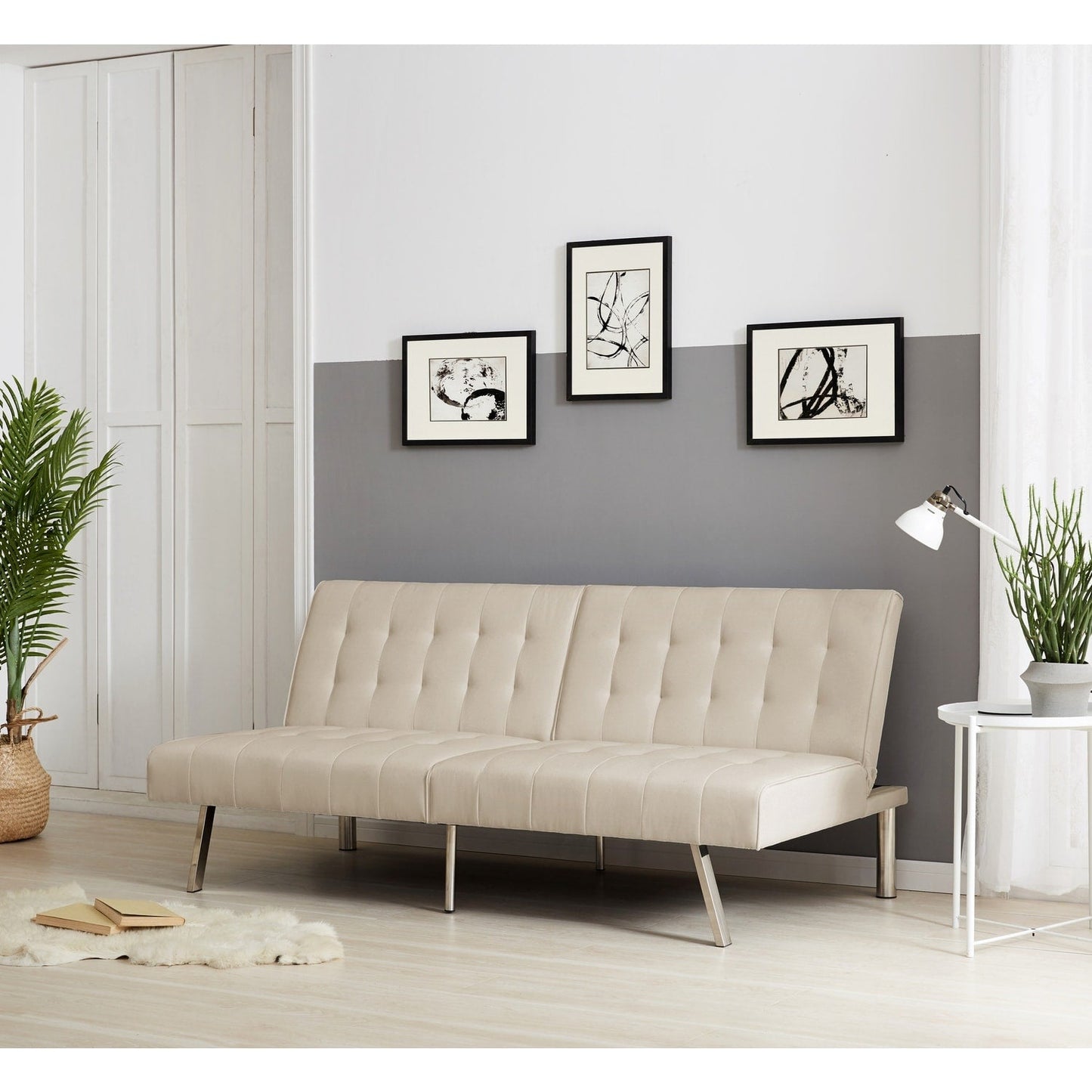 Canapé-lit futon capitonné moderne du milieu du siècle avec dossier divisé et pieds chromés