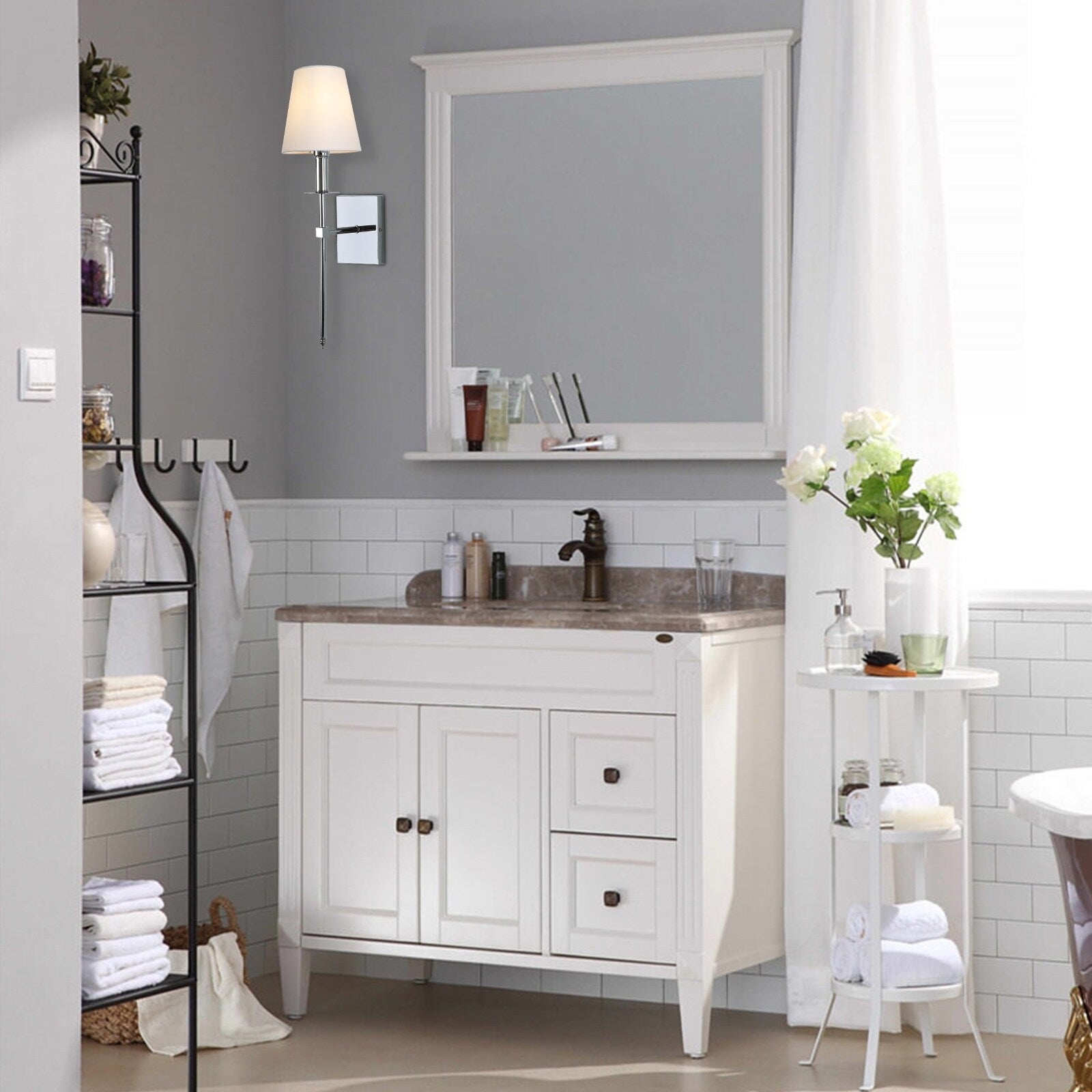 Applique murale à 1 lumière avec abat-jour en tissu blanc