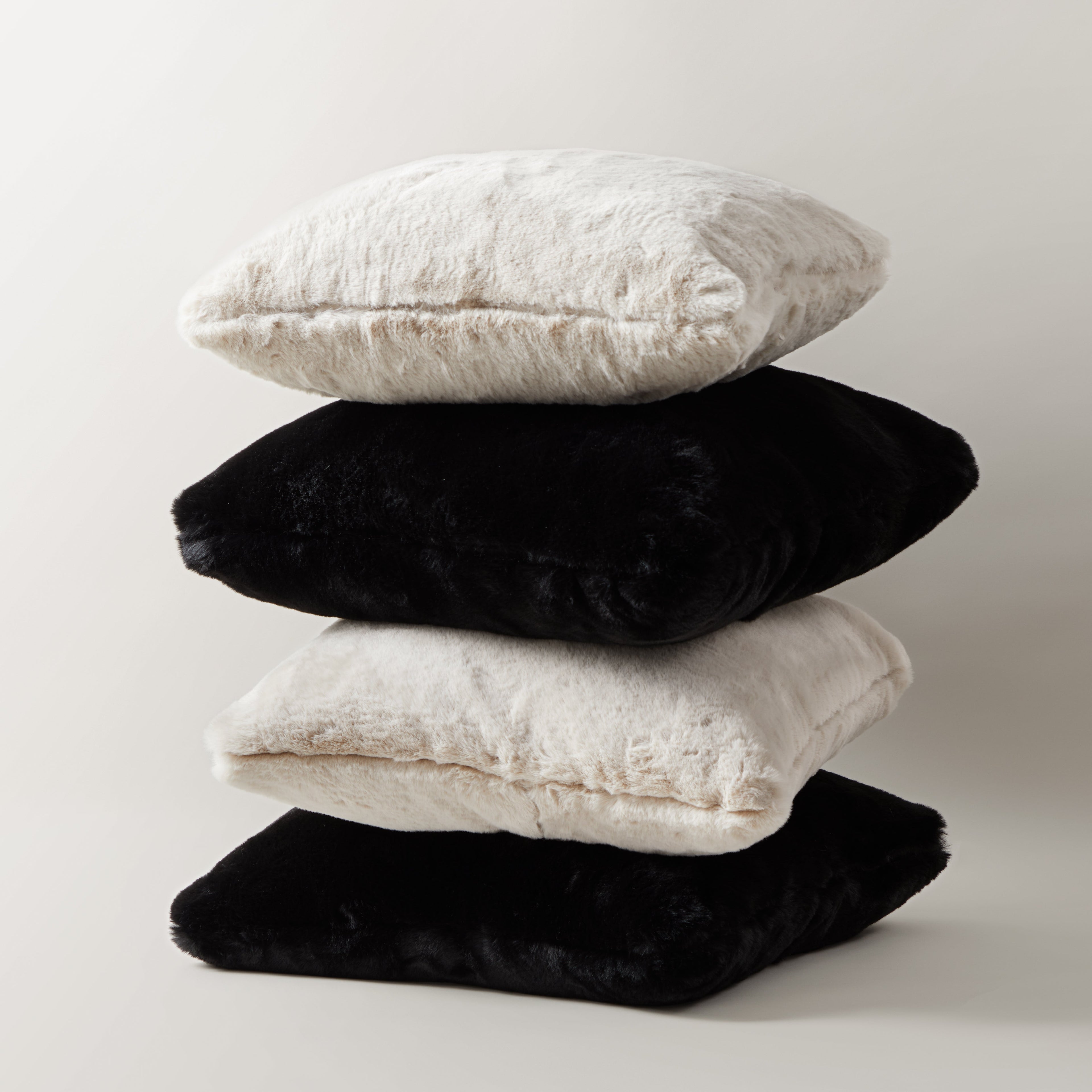 Coussin en fausse fourrure de luxe Belton