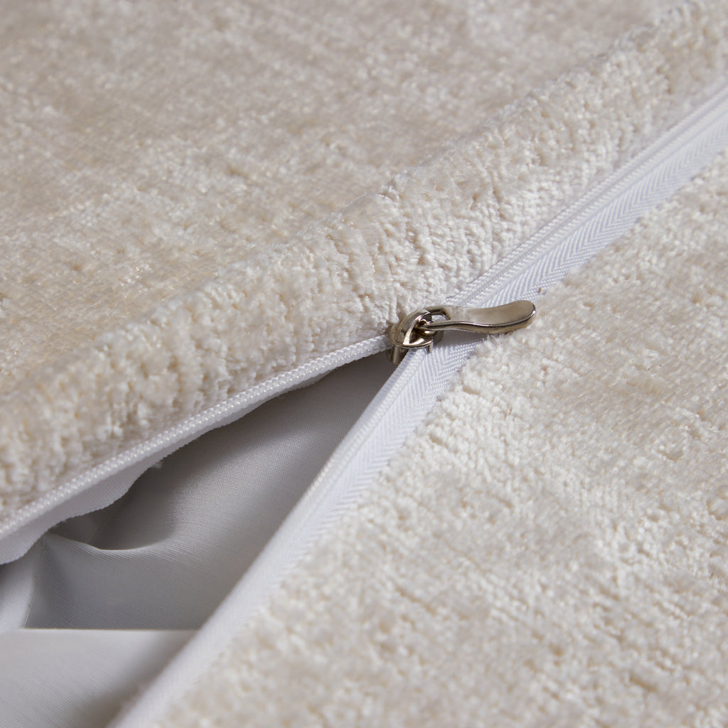 Le canapé et le pouf gris Empress