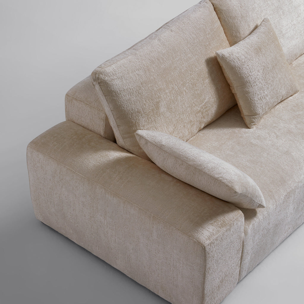 Le canapé et le pouf gris Empress