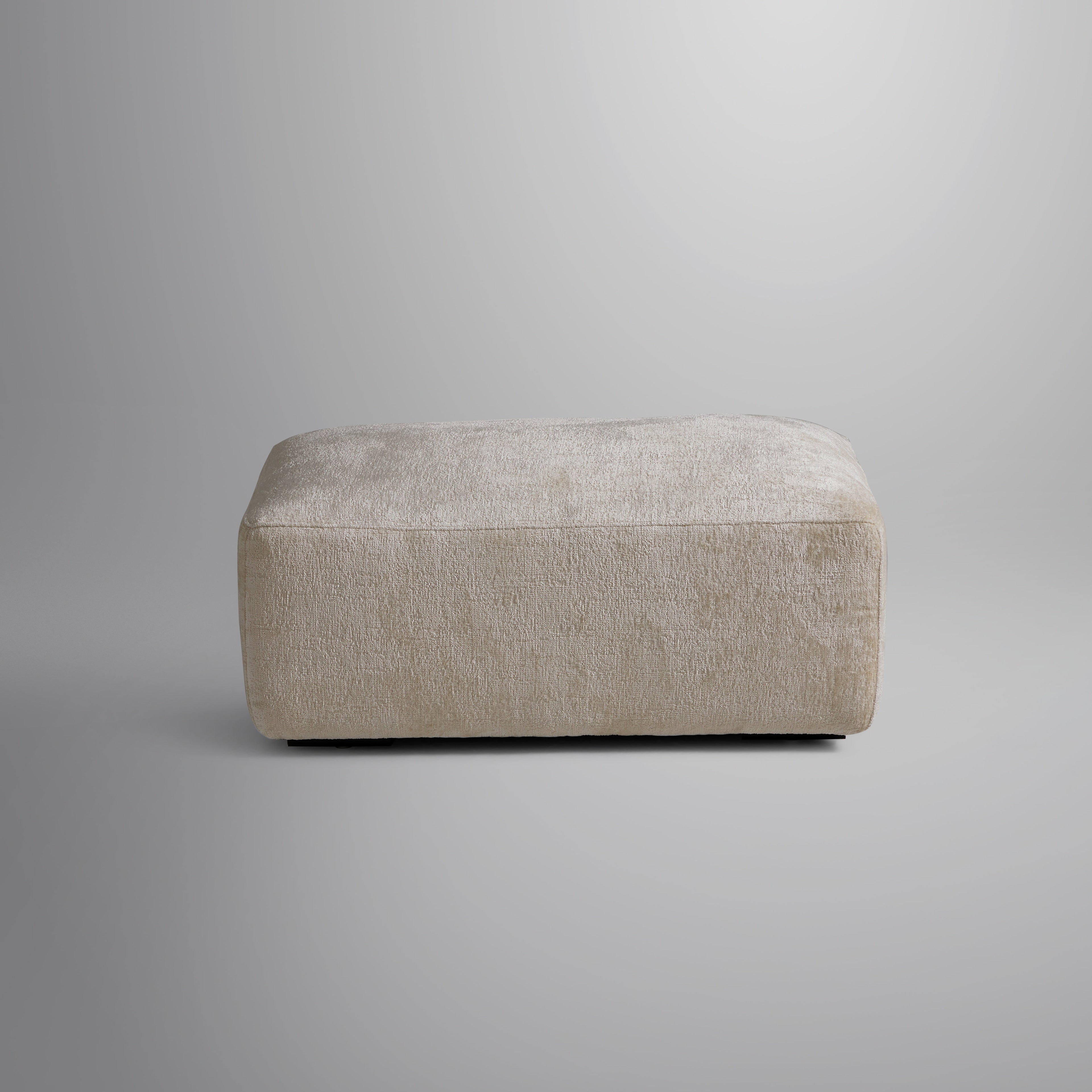 Le canapé et le pouf gris Empress