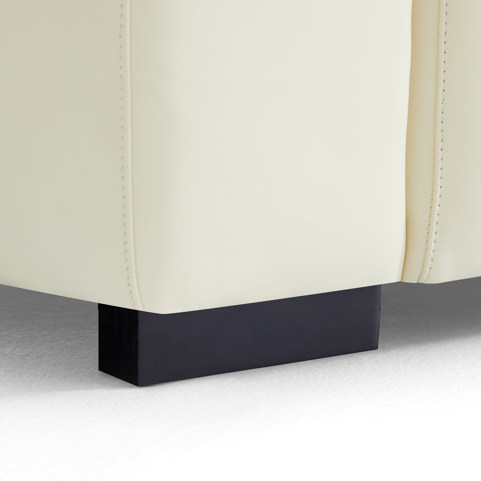 Canapé sectionnel en cuir en forme de L de style piano