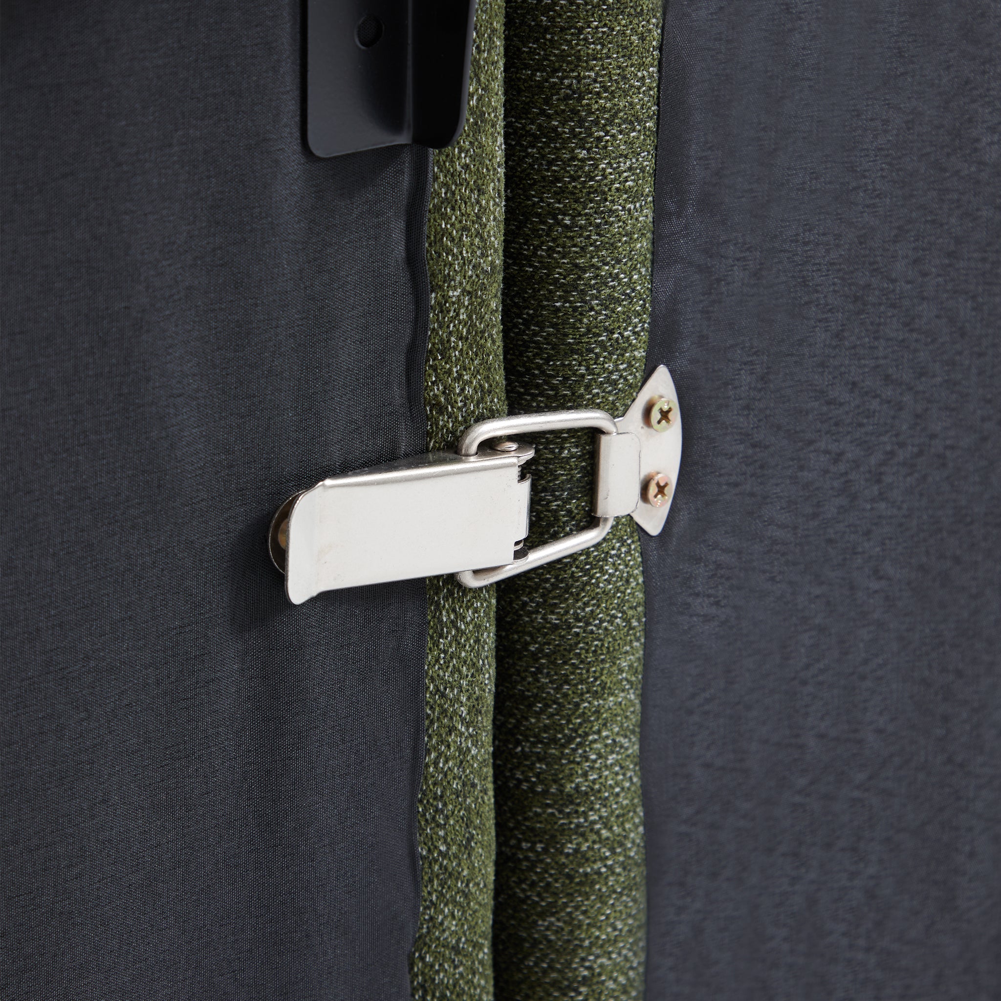 Canapé sectionnel en tissu vert Jungle en forme de L avec méridienne