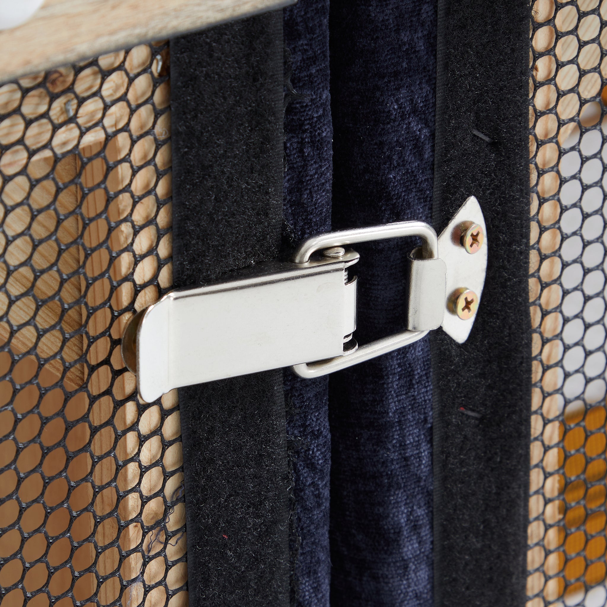 Le canapé bleu marine Empress