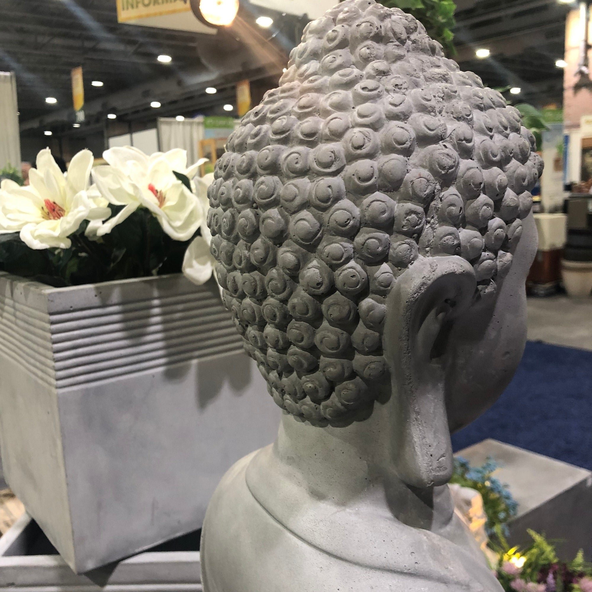 Statue de Bouddha méditant en béton léger de 65 cm