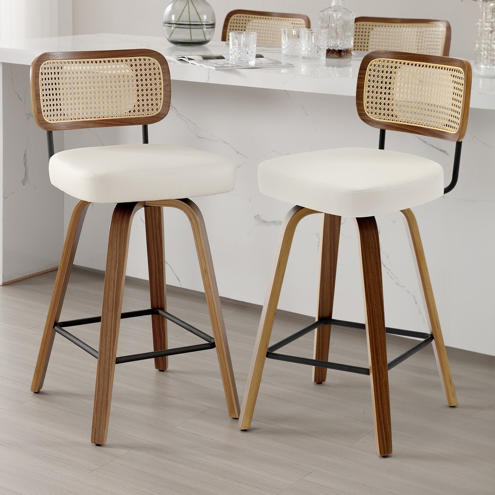 Tabourets de bar pivotants 26/29 avec pieds en bois courbé