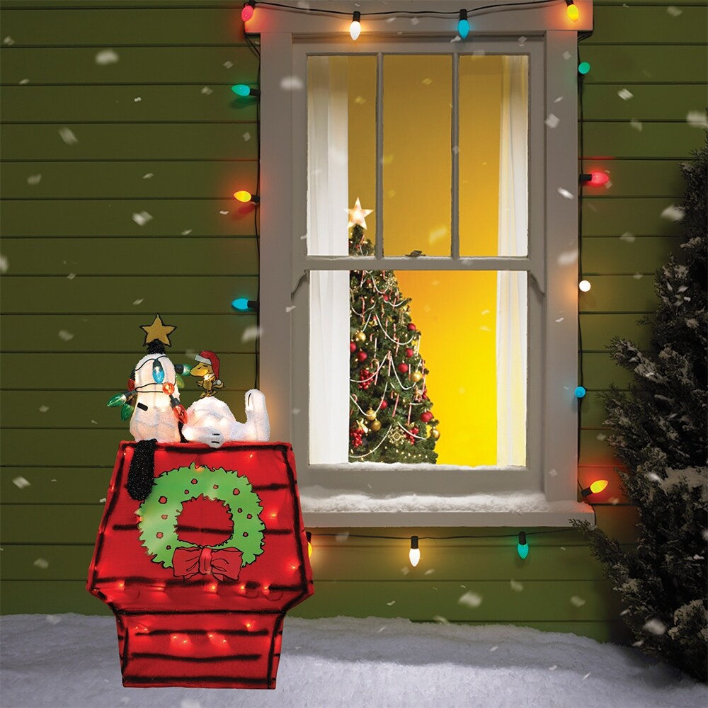 26 décorations de jardin pré-éclairées à LED 3D Peanuts représentant Snoopy sur une niche avec étoile
