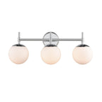 Luminaire de salle de bain à 3 lampes 929 Lighting, disponible en plusieurs finitions et avec abat-jour en verre opale