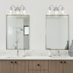 Applique de salle de bain à 3 lumières en nickel brossé avec abat-jour en verre trompette