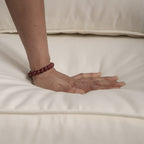 Ensemble de 3 chaises pivotantes à bascule rembourrées en rotin pour patio avec table d'appoint