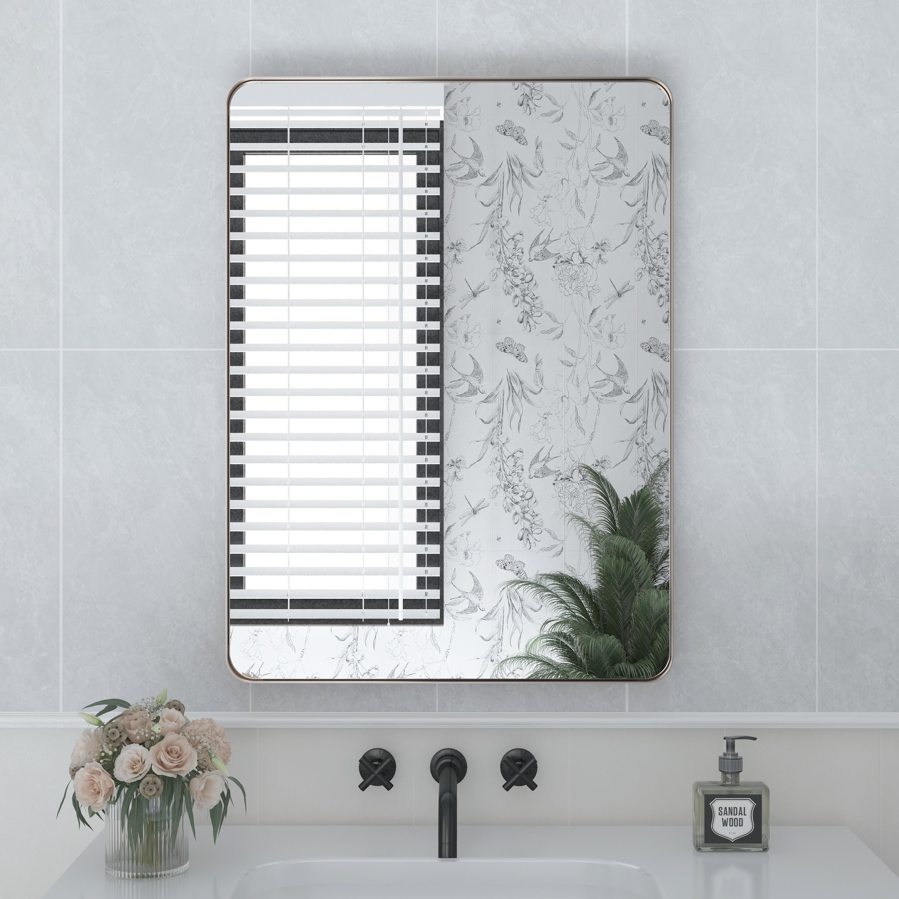 Miroir de salle de bain mural encadré