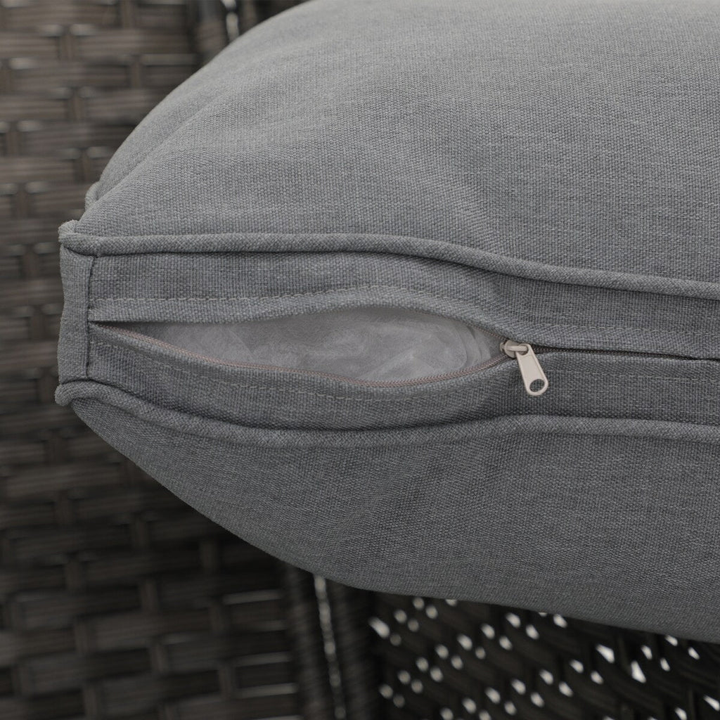 Chaises d'extérieur pivotantes à 360 degrés en osier avec table carrée
