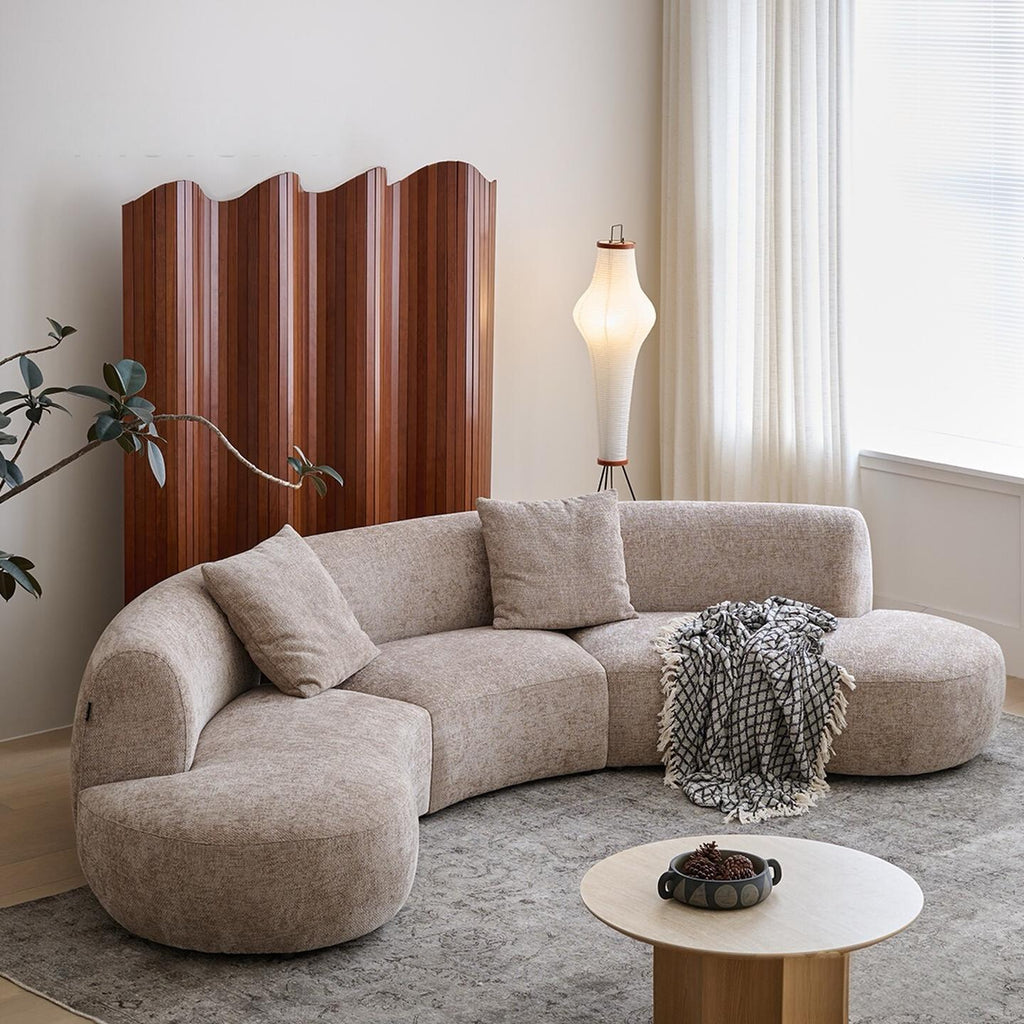 Canapé sectionnel ouvert et incurvé Nestled