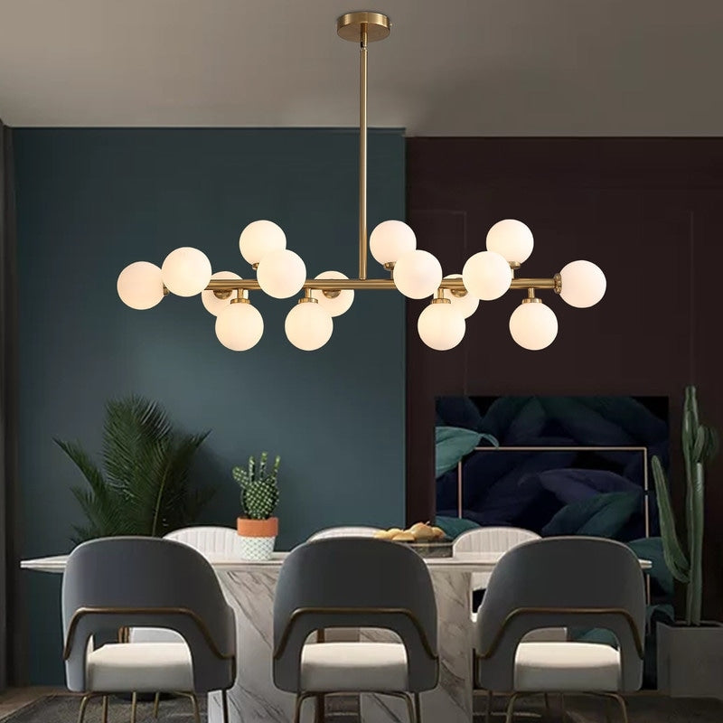 Lustre linéaire moderne du milieu du siècle de 40 po, suspension Spoutnik à 16 ampoules en laiton doré avec globe en verre dépoli pour salle à manger