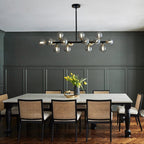 Lustre linéaire moderne du milieu du siècle de 40 po, suspension Spoutnik à 16 ampoules en laiton doré avec globe en verre dépoli pour salle à manger