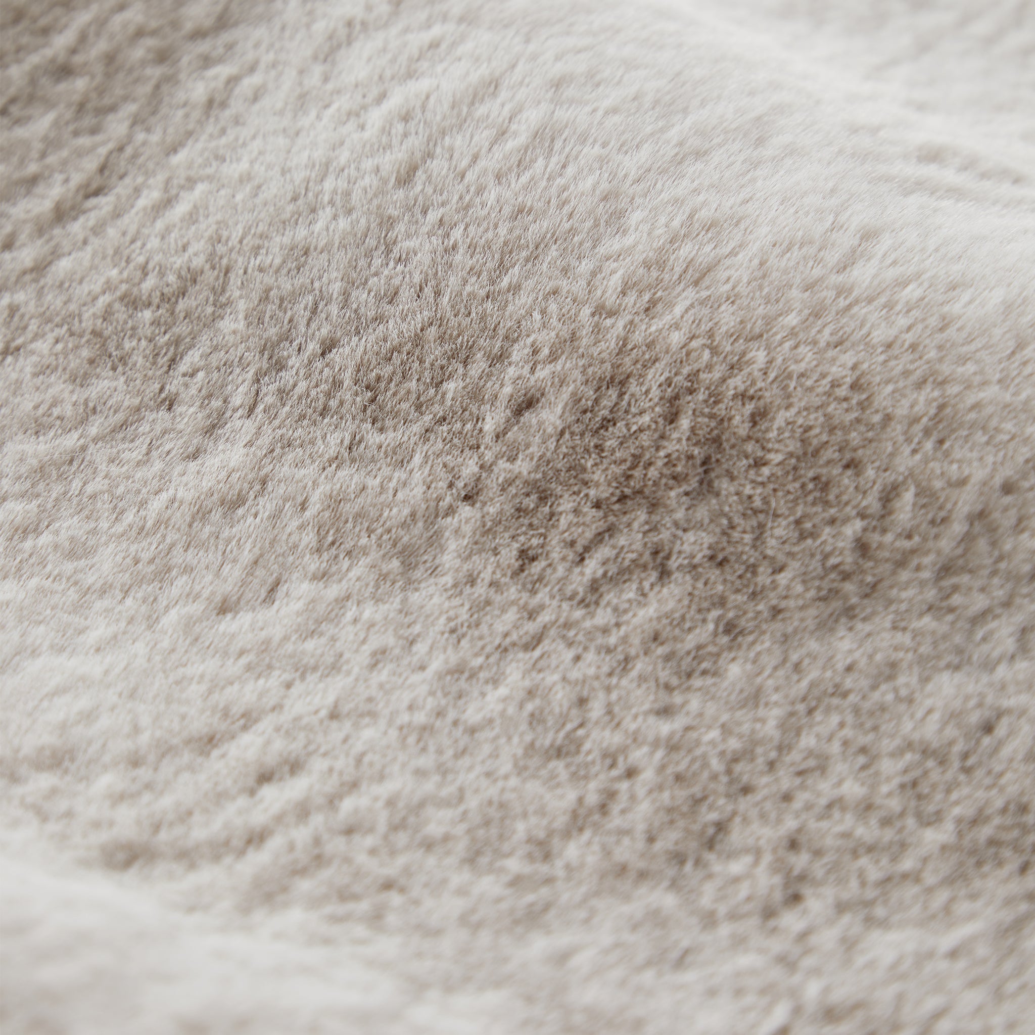 Coussin en fausse fourrure de luxe Belton