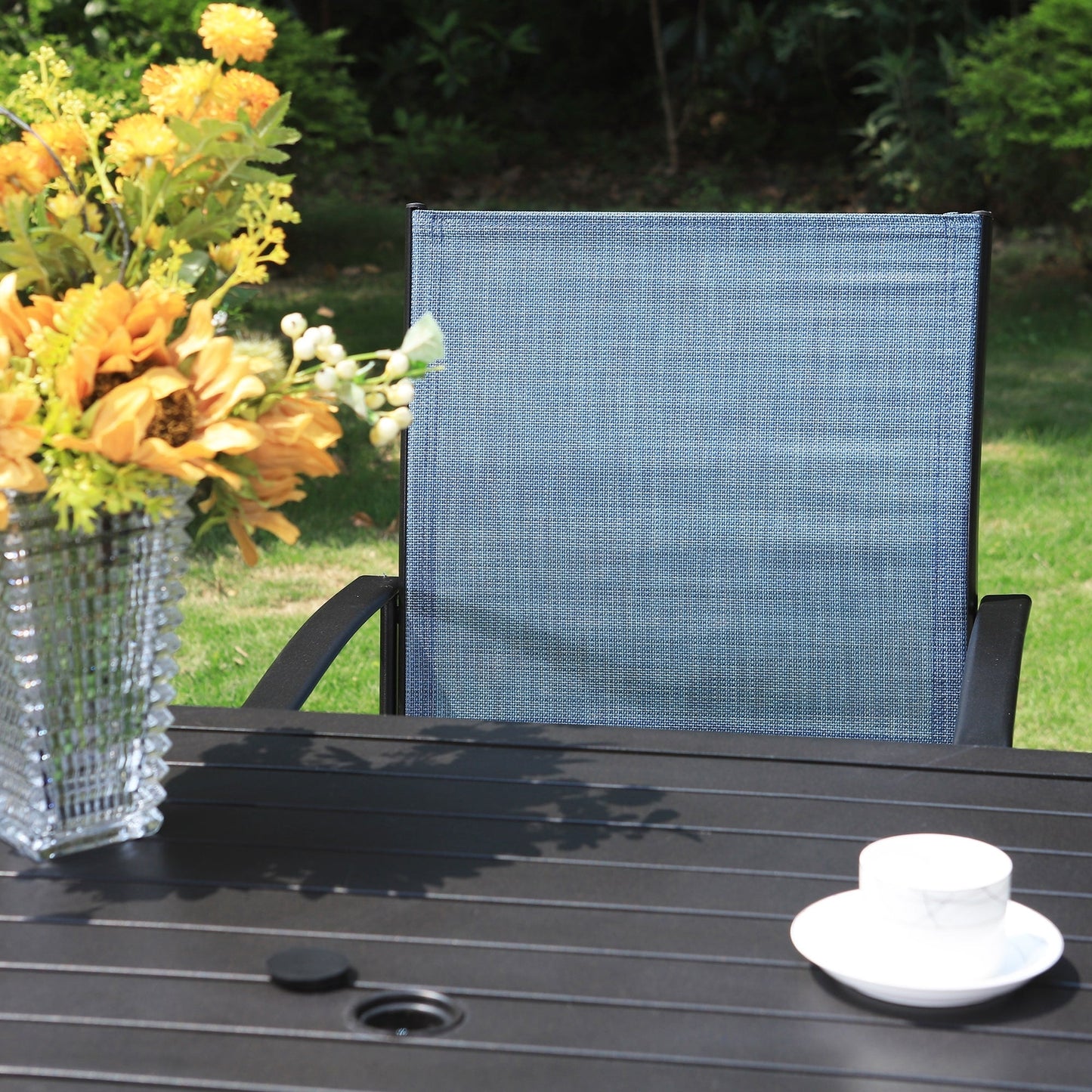 Ensemble de salle à manger de patio 5 pièces MAISON ARTS, table carrée en métal de 94 cm et 4 chaises en textilène