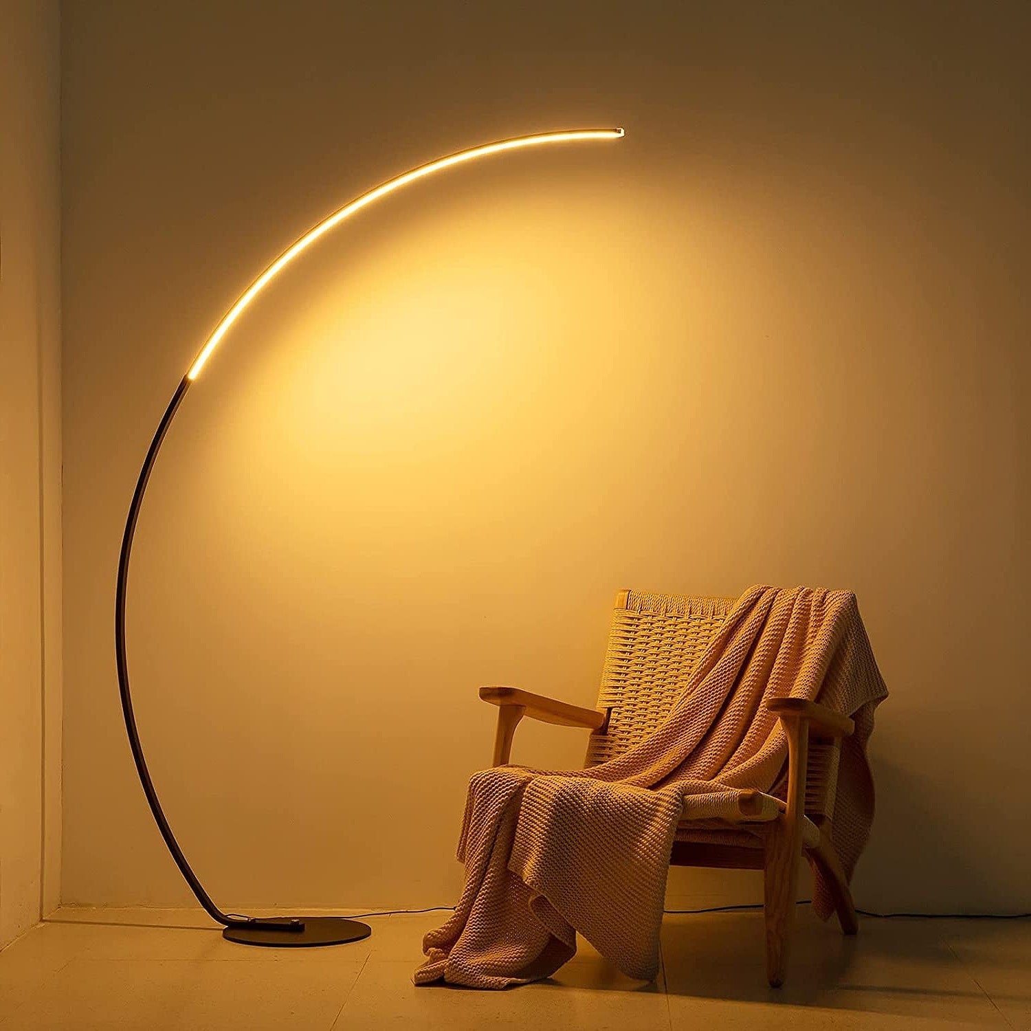 Lampadaire arqué à LED à intensité variable 69 - RGBW - N/A