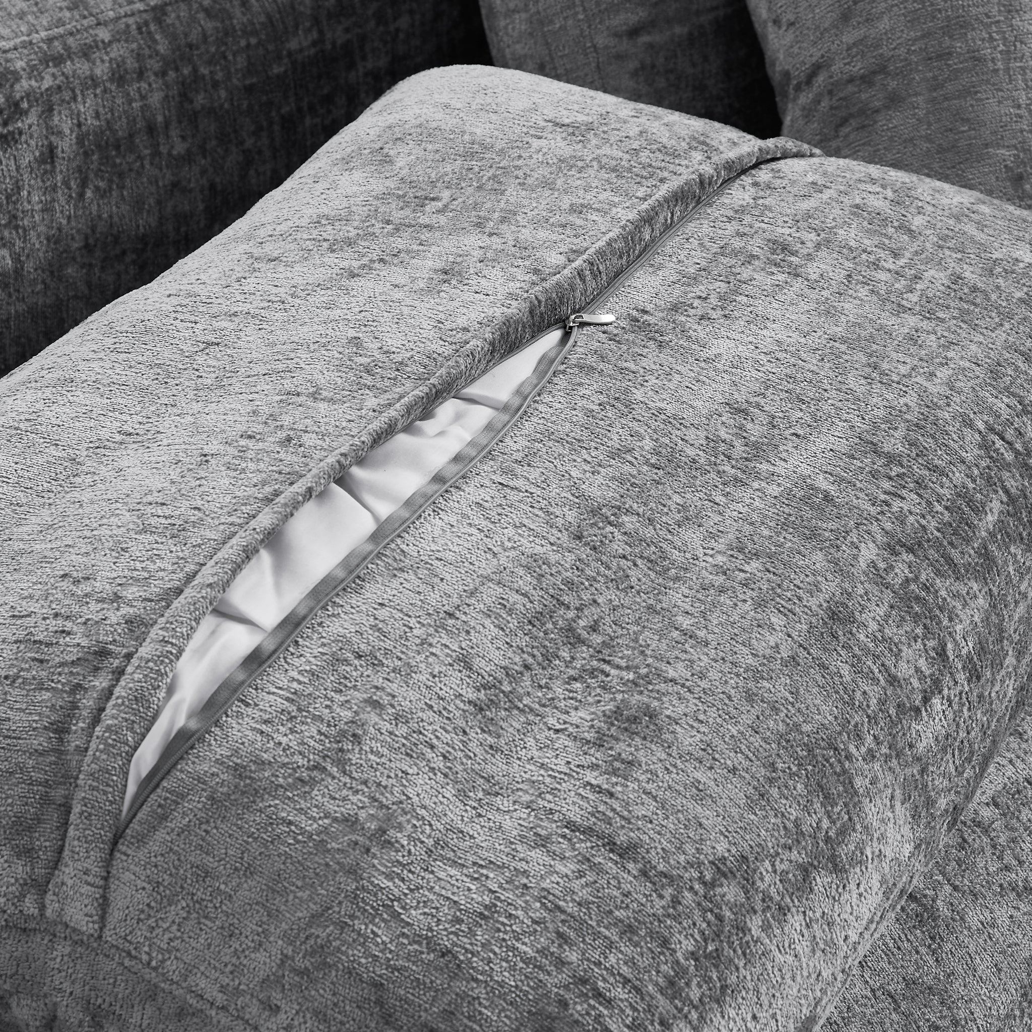 L'ensemble de canapés gris Empress