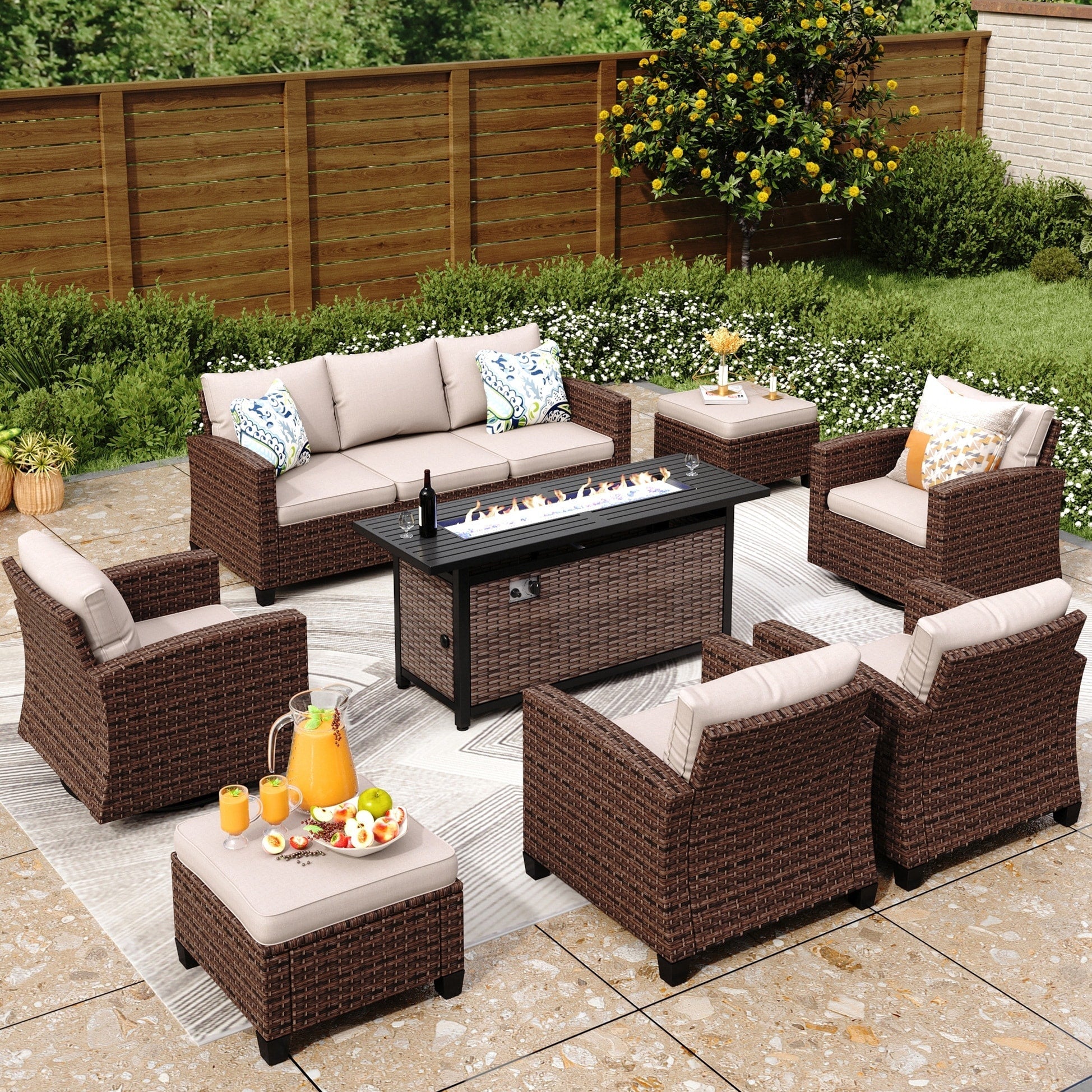 Ensemble de salon de jardin 7/9 places en rotin et osier avec canapé sectionnel à dossier haut et table pour foyer
