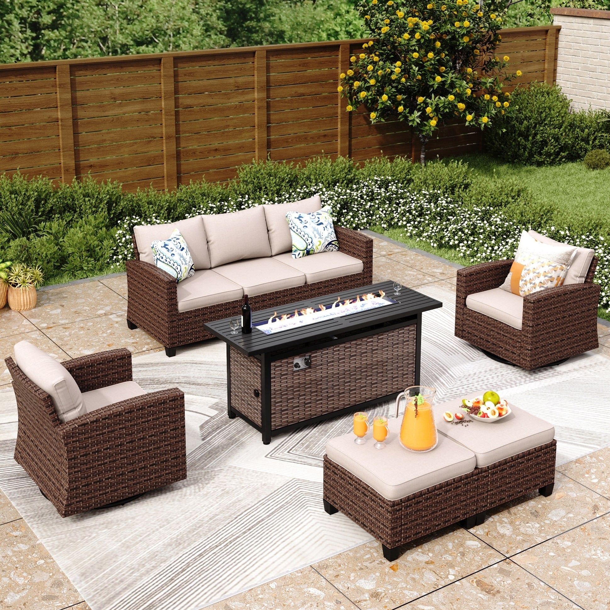 Ensemble de salon de jardin 7/9 places en rotin et osier avec canapé sectionnel à dossier haut et table pour foyer