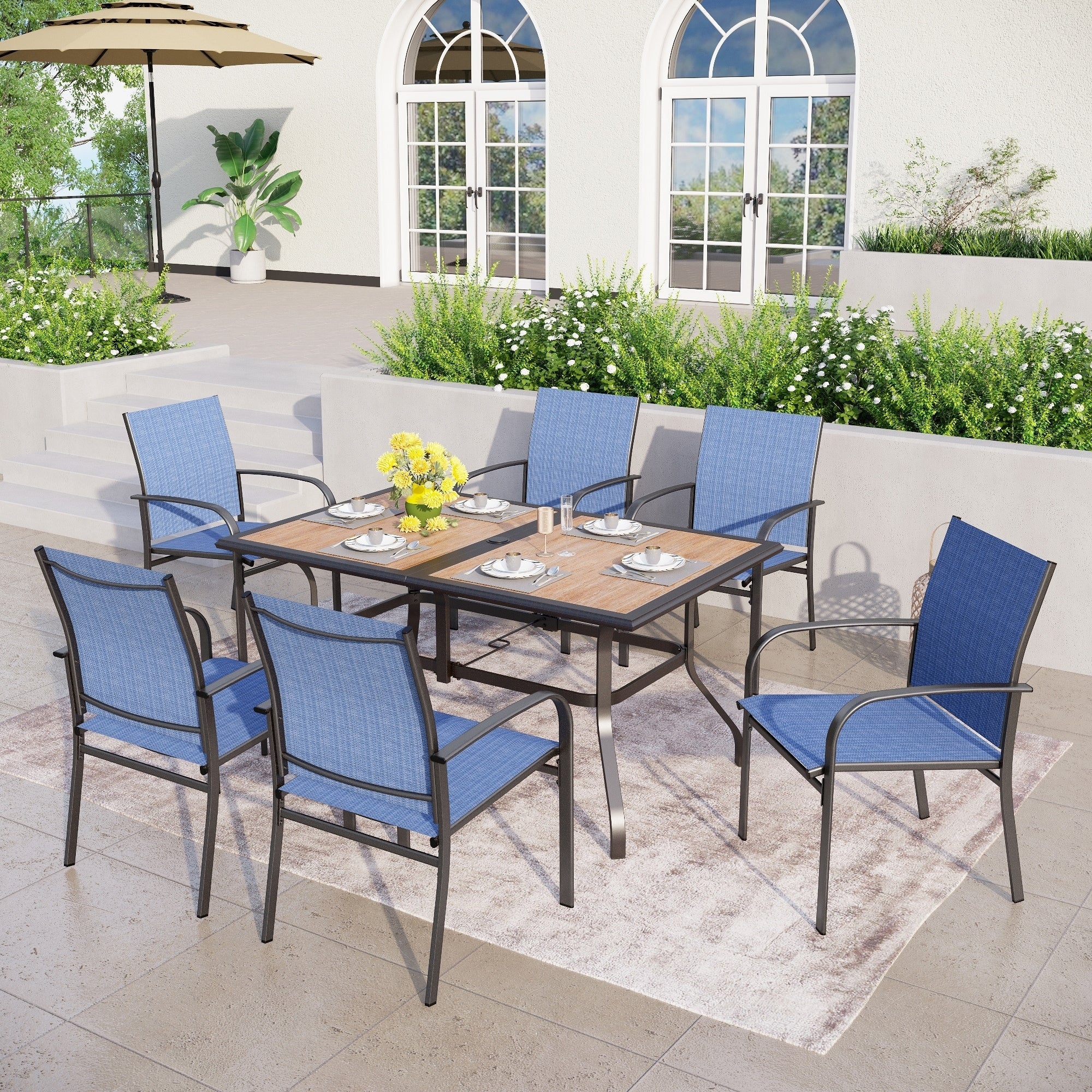 Ensemble de salle à manger de patio 7 pièces MAISON ARTS avec table rectangulaire aspect bois et 6 chaises en textilène