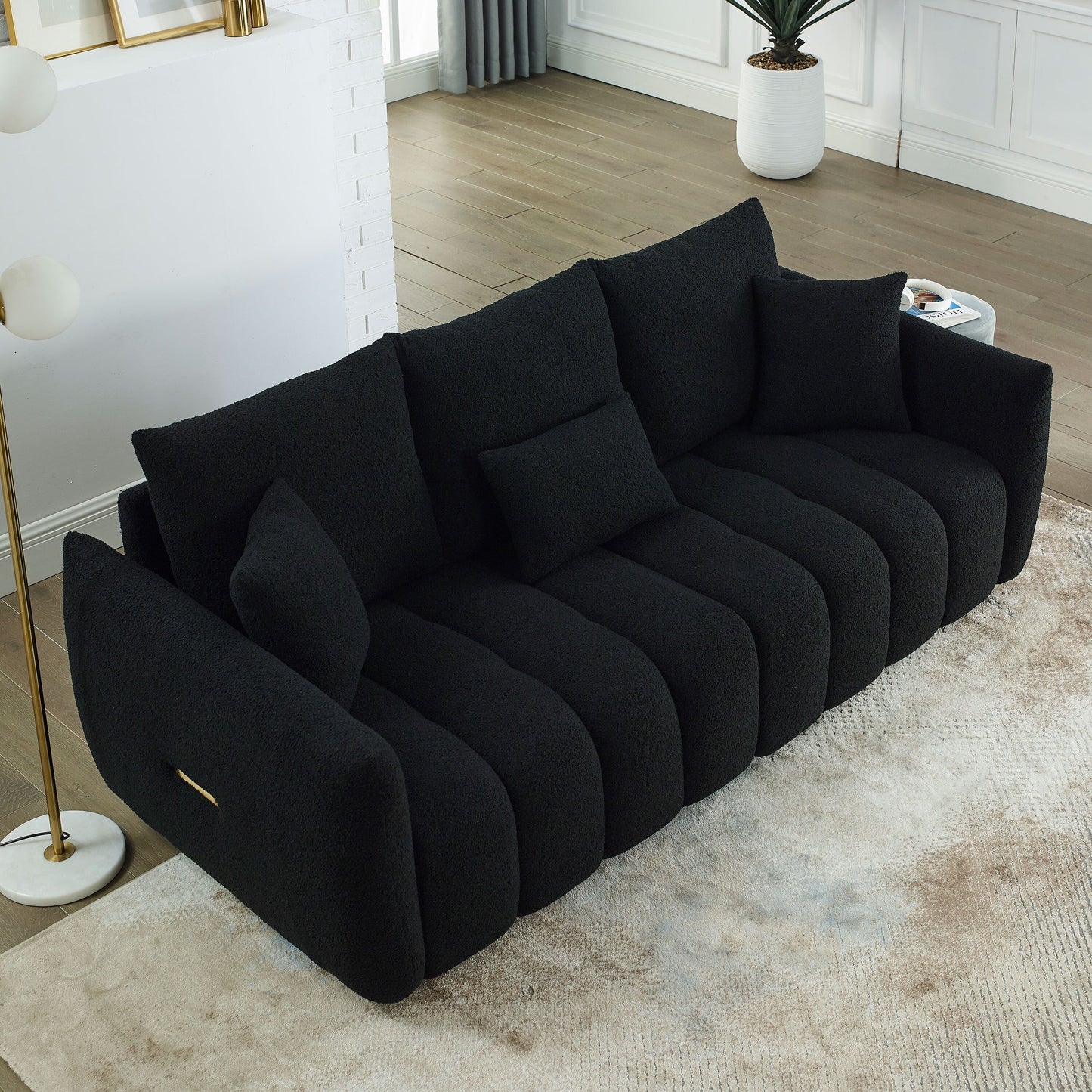 Canapé 3 places en tissu de 82 pouces avec coussins de dossier moelleux, cadre en bois massif et coussins en mousse confortables