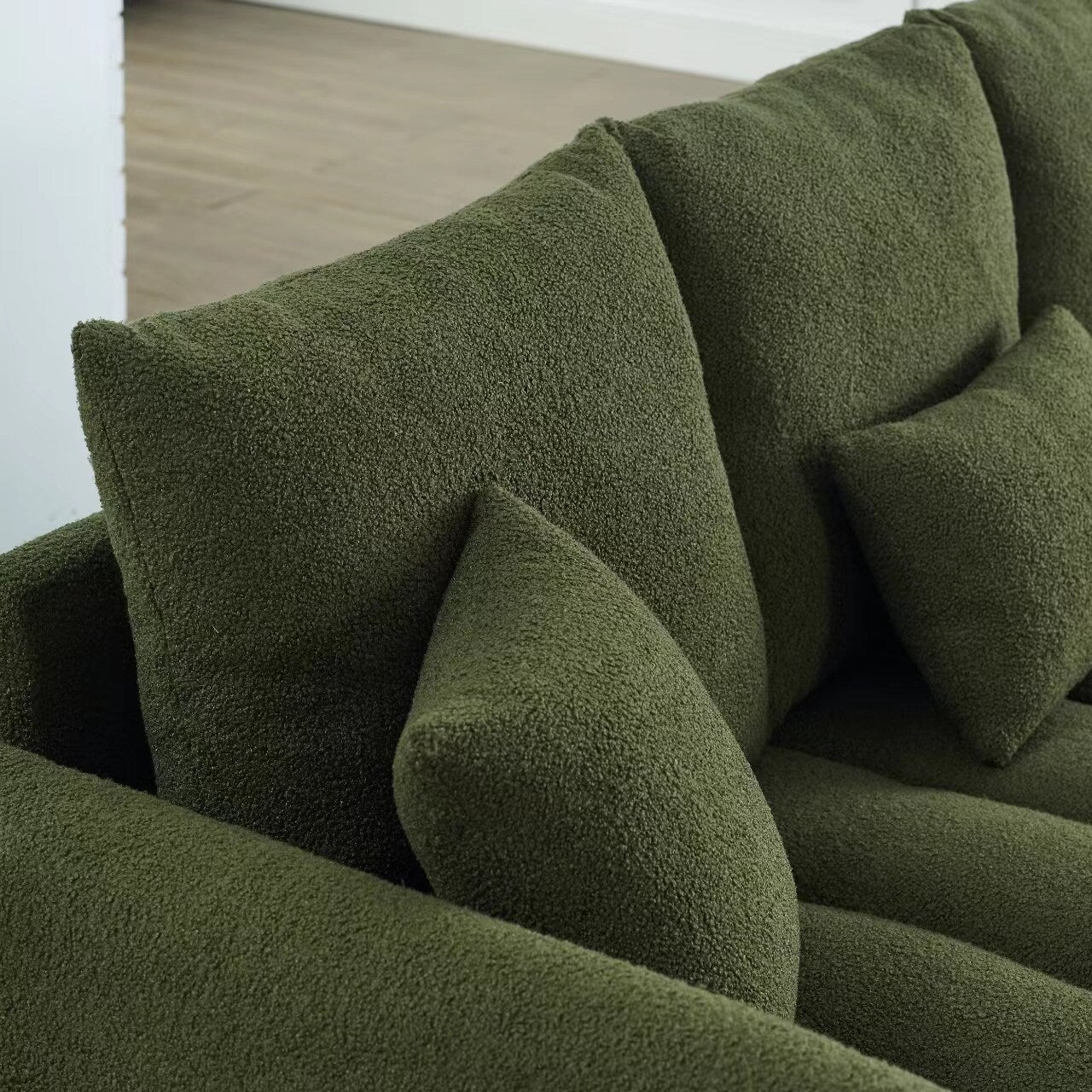 Canapé 3 places en tissu de 82 pouces avec coussins de dossier moelleux, cadre en bois massif et coussins en mousse confortables